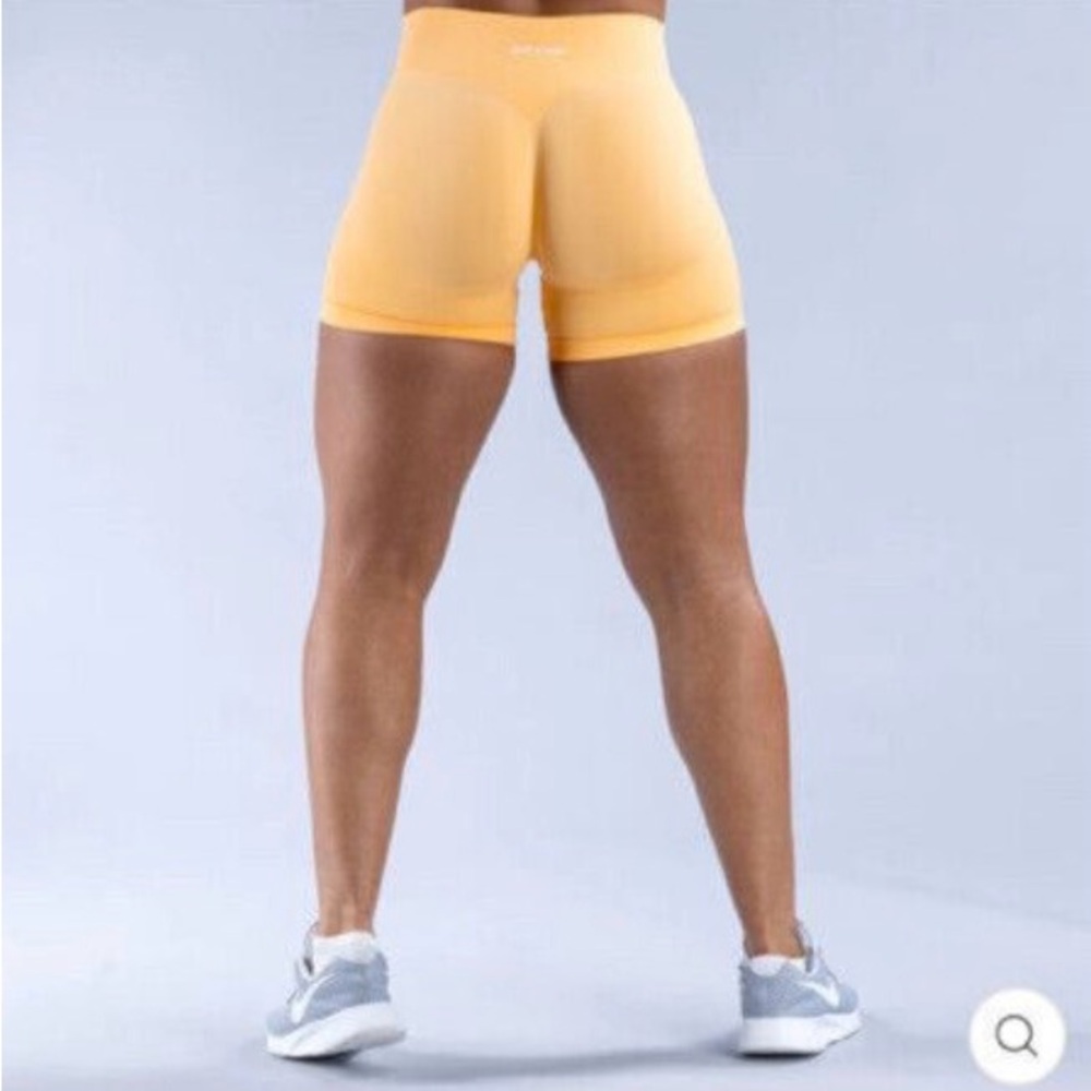 DFYNE impact bra, legging, short - Picture 5 of 8